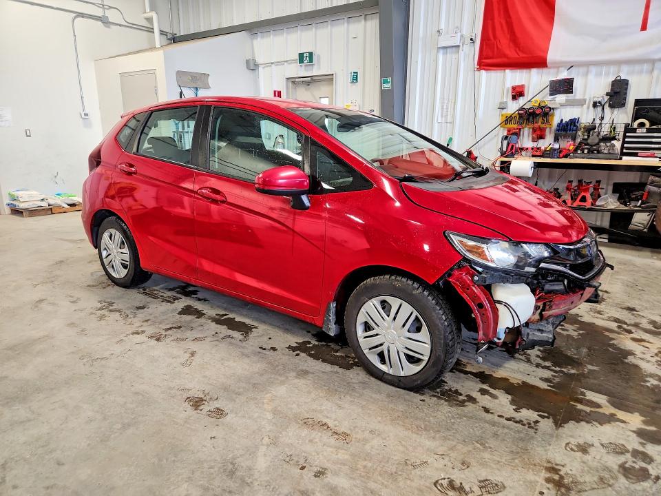 61349486 :رقم المزاد ، 3HGGK5H5XKM104406 vin ، 2019 Honda Fit مزاد بيع