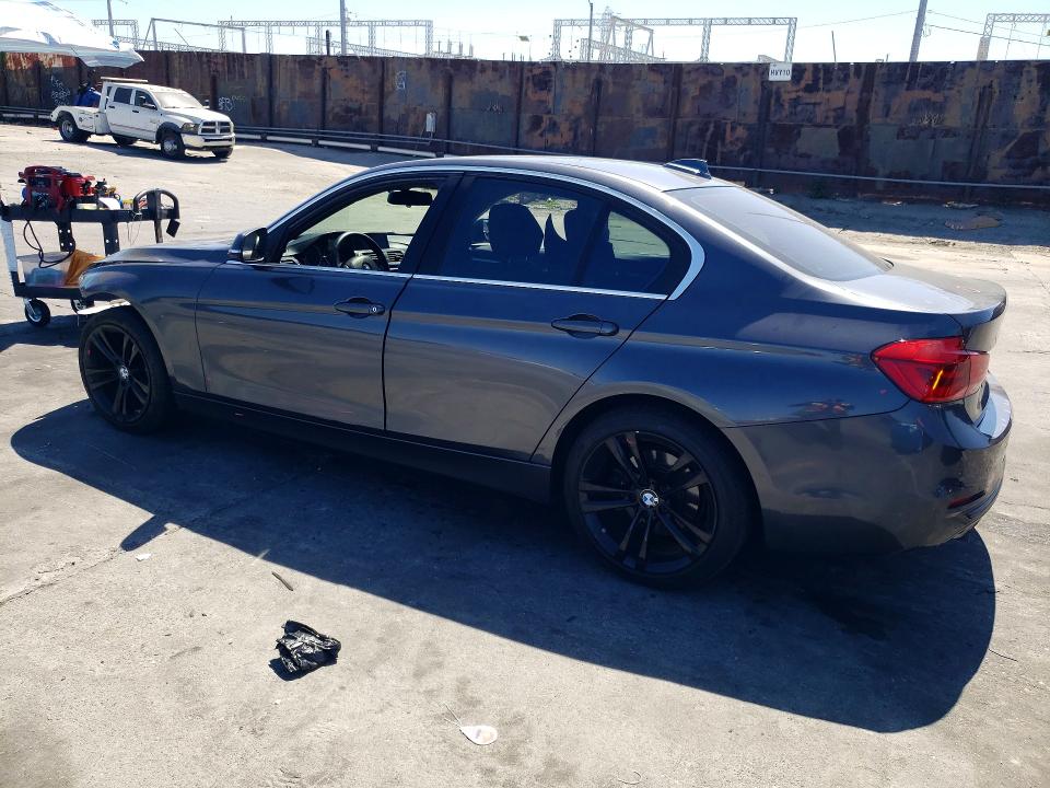 59838566 :رقم المزاد ، WBA8E5C56HK388762 vin ، 2017 Bmw 328 مزاد بيع