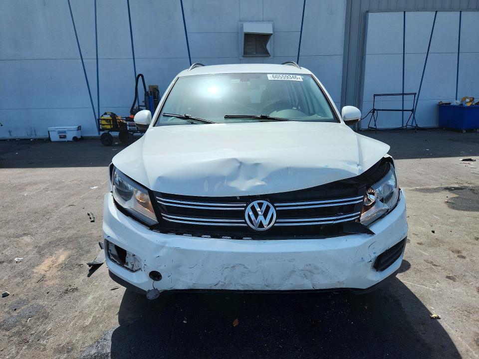 2017 Volkswagen Tiguan მანქანა იყიდება აუქციონზე, vin: WVGAV7AX4HW513010, აუქციონის ნომერი: 60559346
