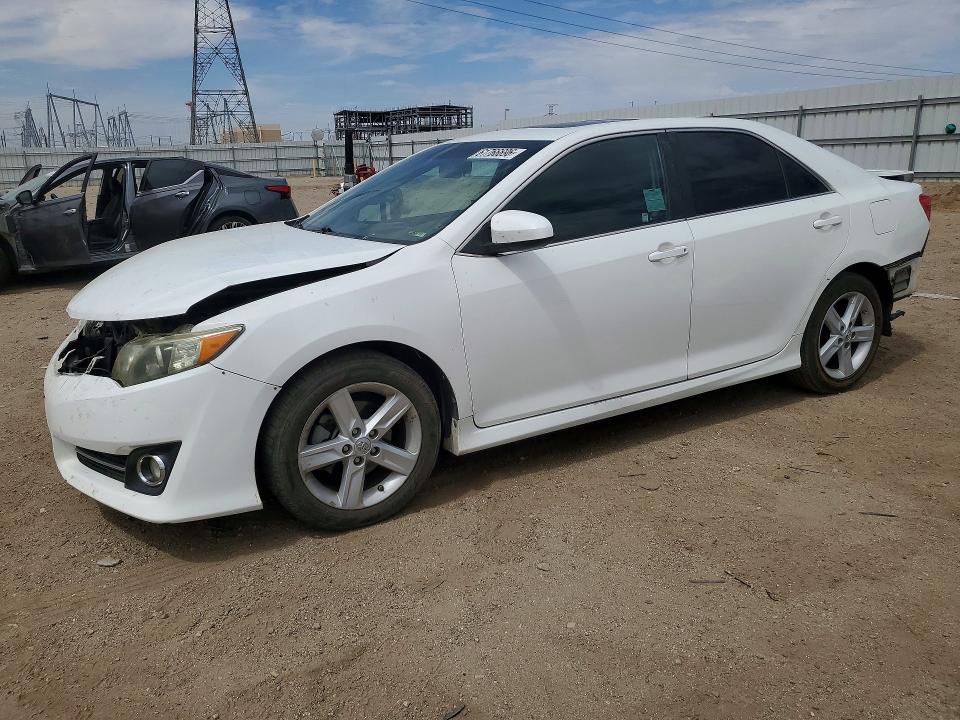 61766696 :رقم المزاد ، 4T1BF1FK9DU682781 vin ، 2013 Toyota Camry مزاد بيع