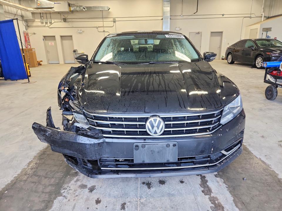60444806 :رقم المزاد ، 1VWAS7A32GC031322 vin ، 2016 Volkswagen Passat مزاد بيع