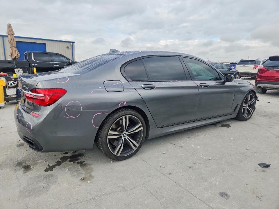 60860216 :رقم المزاد ، WBA7F0C59JGM23072 vin ، 2018 Bmw 750 مزاد بيع