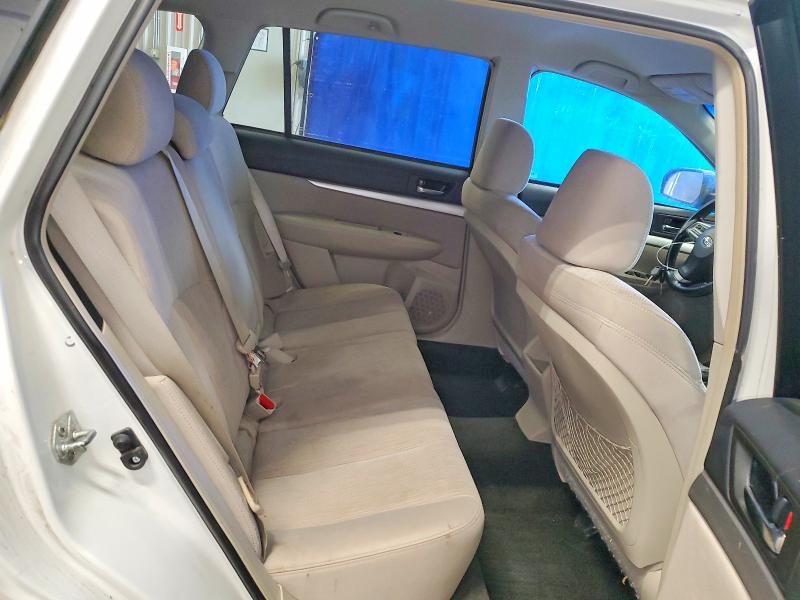 85986235 :رقم المزاد ، 4S4BRCCC5E3211637 vin ، 2014 Subaru Outback مزاد بيع