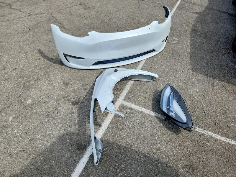 60875256 :رقم المزاد ، 7SAYGDEEXPA104968 vin ، 2023 Tesla Model Y مزاد بيع