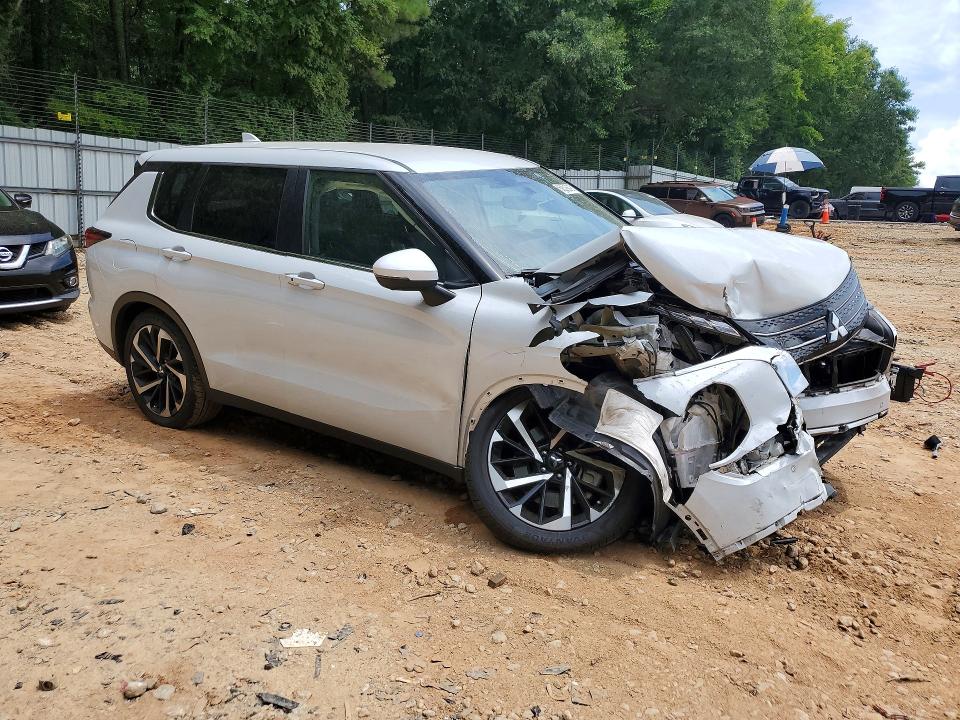 2024 Mitsubishi Outlander მანქანა იყიდება აუქციონზე, vin: JA4J3VA81RZ088329, აუქციონის ნომერი: 60579016