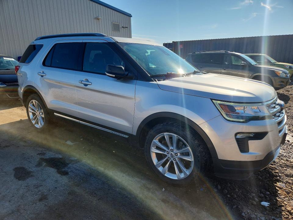 59972896 :رقم المزاد ، 1FM5K8D86JGA54180 vin ، 2018 Ford Explorer مزاد بيع