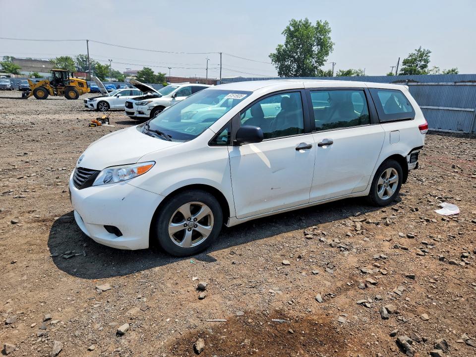 2014 Toyota Sienna მანქანა იყიდება აუქციონზე, vin: 5TDZK3DC1ES500390, აუქციონის ნომერი: 61515926