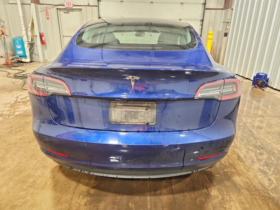 60585346 :رقم المزاد ، 5YJ3E1EA4NF368938 vin ، 2022 Tesla Model 3 مزاد بيع