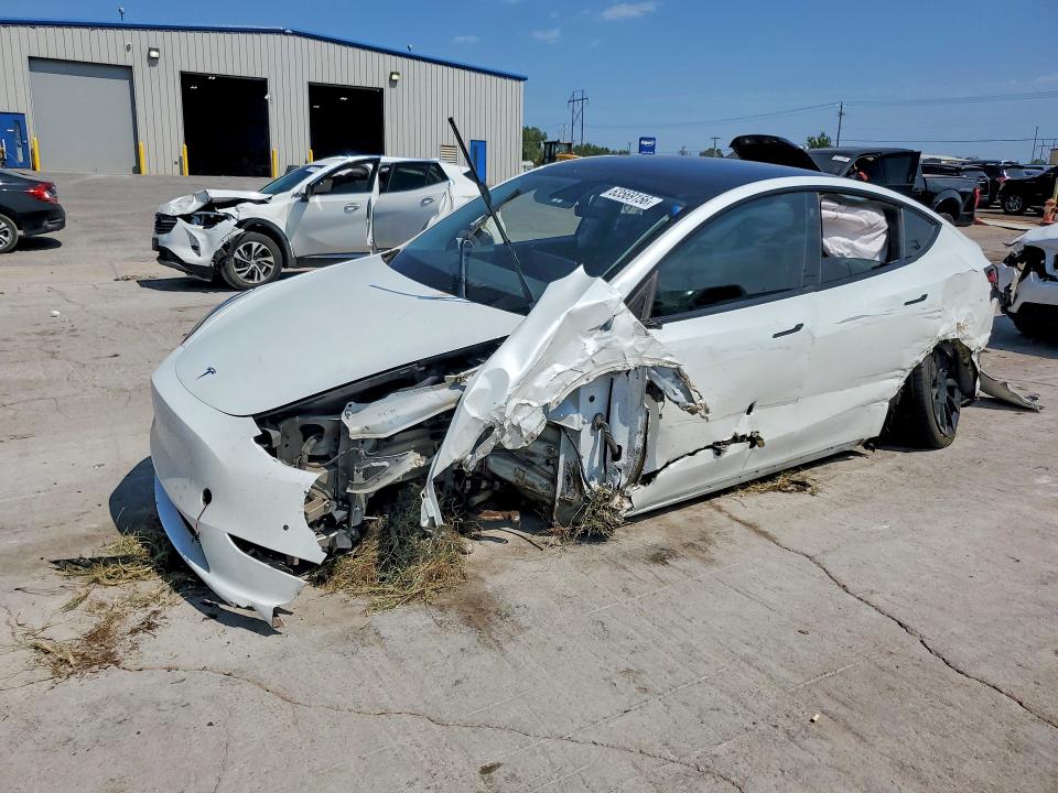 2022 Tesla Model Y მანქანა იყიდება აუქციონზე, vin: 7SAYGAEE1NF329679, აუქციონის ნომერი: 63569156