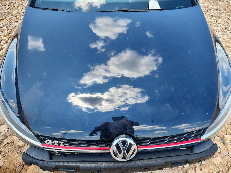 62811006 :رقم المزاد ، 3VW447AU0JM288081 vin ، 2018 Volkswagen Gti مزاد بيع