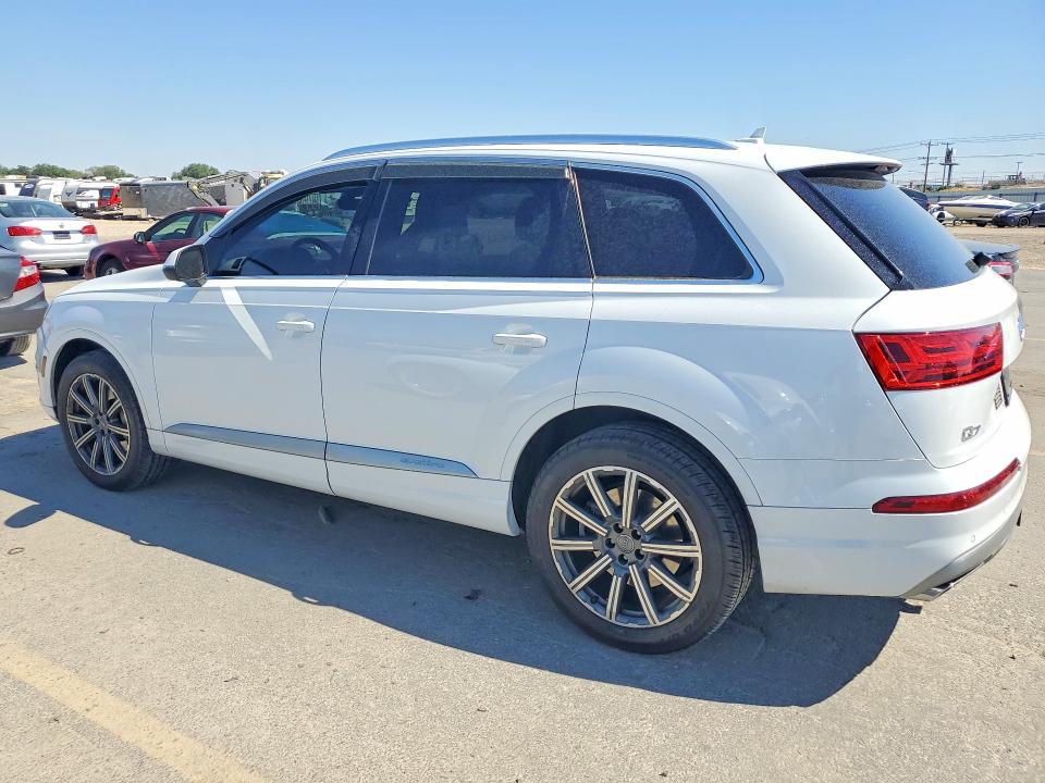 59654296 :رقم المزاد ، WA1VAAF70JD040855 vin ، 2018 Audi Q7 مزاد بيع