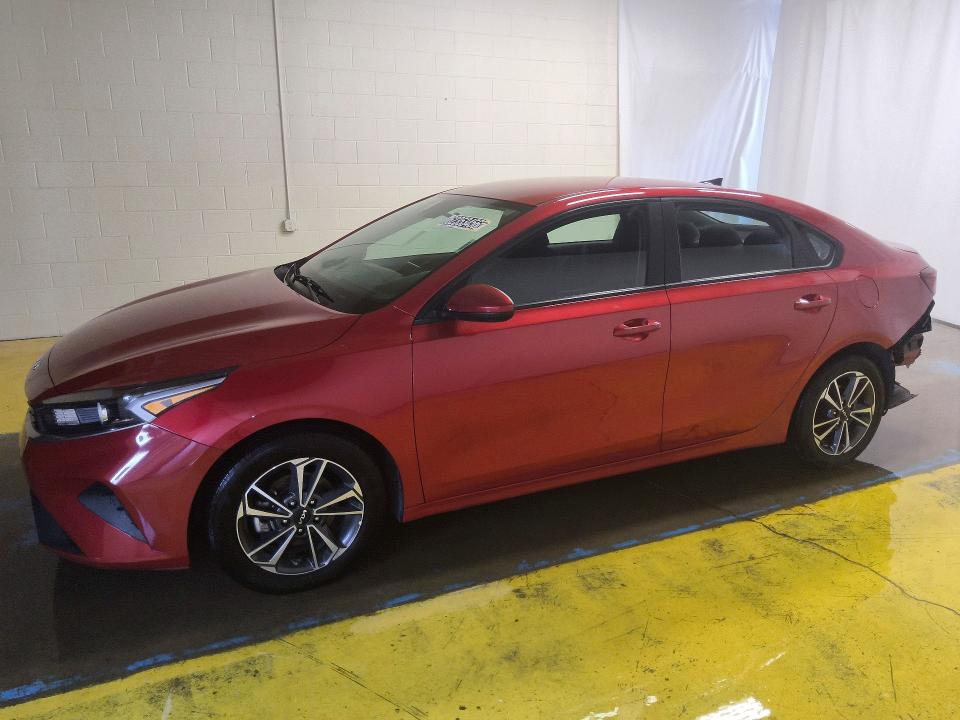 2023 Kia Forte მანქანა იყიდება აუქციონზე, vin: 3KPF24AD2PE589583, აუქციონის ნომერი: 62353456