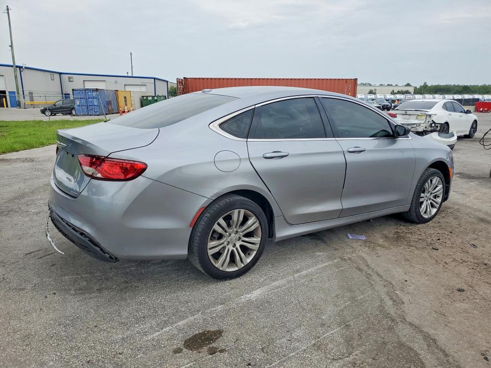 62576216 :رقم المزاد ، 1C3CCCAB8FN526012 vin ، 2015 Chrysler 200 مزاد بيع