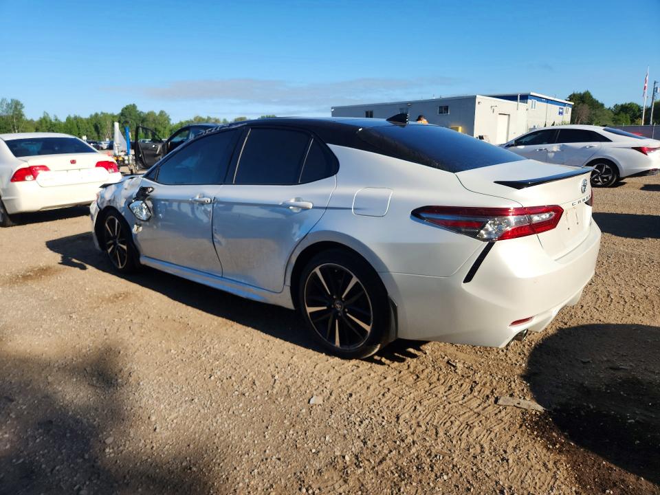 Auction sale of the 2018 Toyota Camry, vin: 4T1B61HK4JU126581, lot number: 59321266