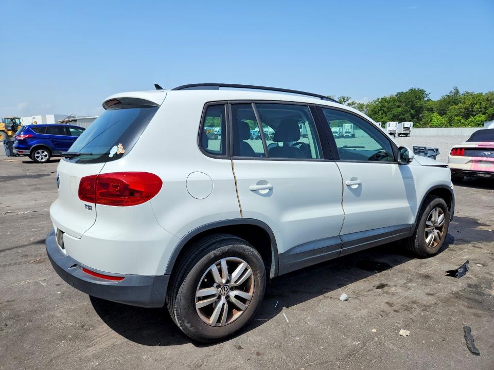 2017 Volkswagen Tiguan მანქანა იყიდება აუქციონზე, vin: WVGAV7AX4HW513010, აუქციონის ნომერი: 60559346