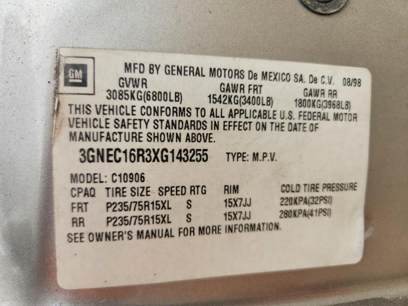 61312606 :رقم المزاد ، 3GNEC16R3XG143255 vin ، 1999 Chevrolet Suburban مزاد بيع