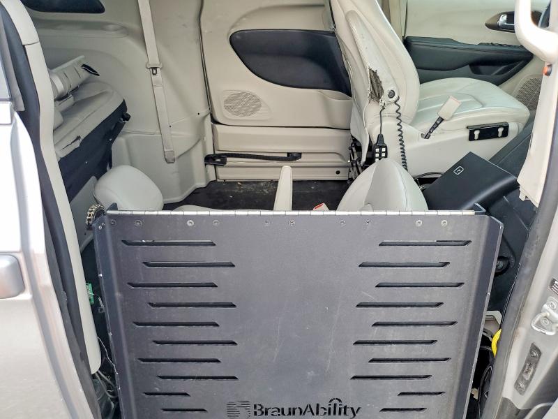 Продажа на аукционе авто 2017 Chrysler Pacifica, vin: 2C4RC1EG7HR739751, номер лота: 59830256