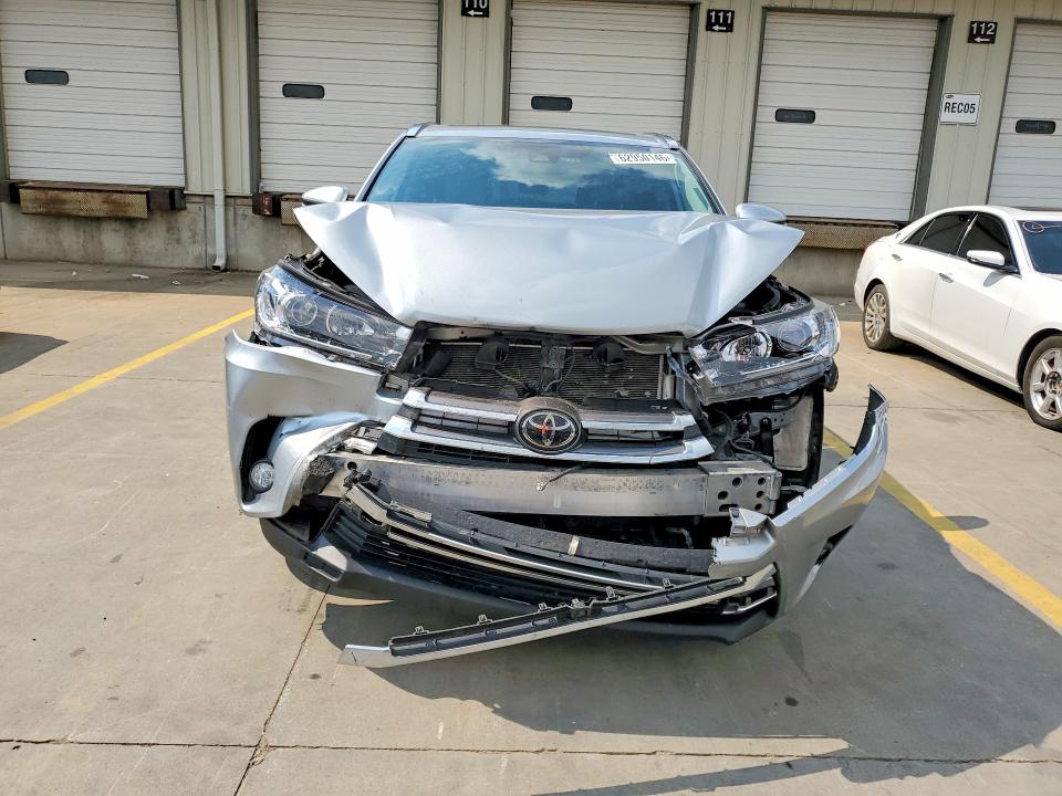 Aukcja sprzedaży 2018 Toyota Highlander, vin: 5TDDZRFH1JS871609, numer aukcji: 62950146