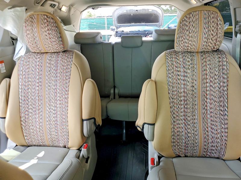 2015 Toyota Sienna მანქანა იყიდება აუქციონზე, vin: 5TDDK3DC3FS108460, აუქციონის ნომერი: 61810666