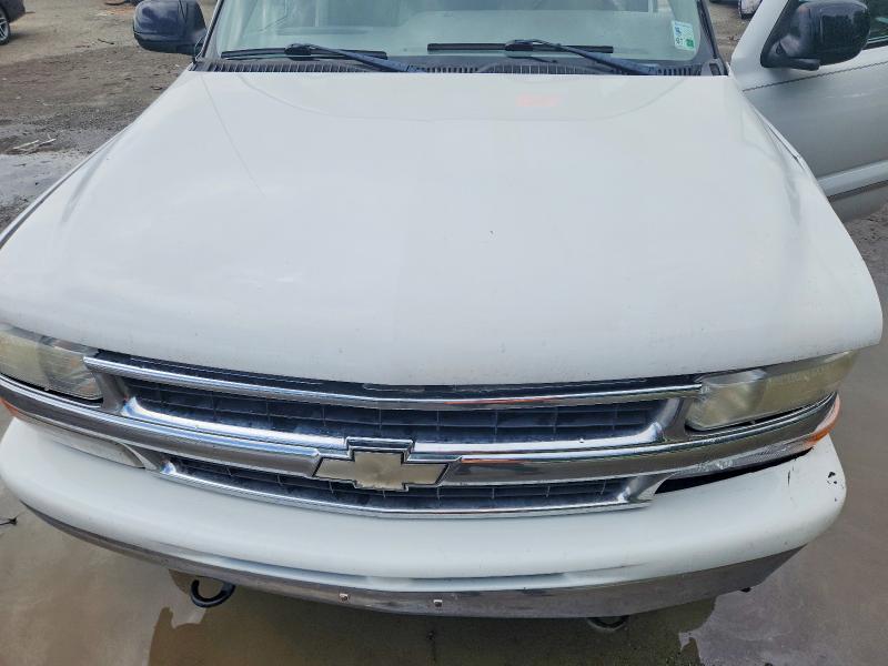 2001 Chevrolet Suburban მანქანა იყიდება აუქციონზე, vin: 3GNFK16T61G228066, აუქციონის ნომერი: 60948426