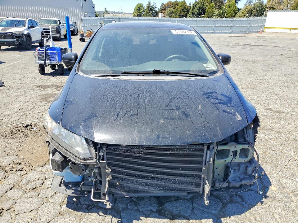 61502136 :رقم المزاد ، 19XFB2F81FE221247 vin ، 2015 Honda Civic مزاد بيع