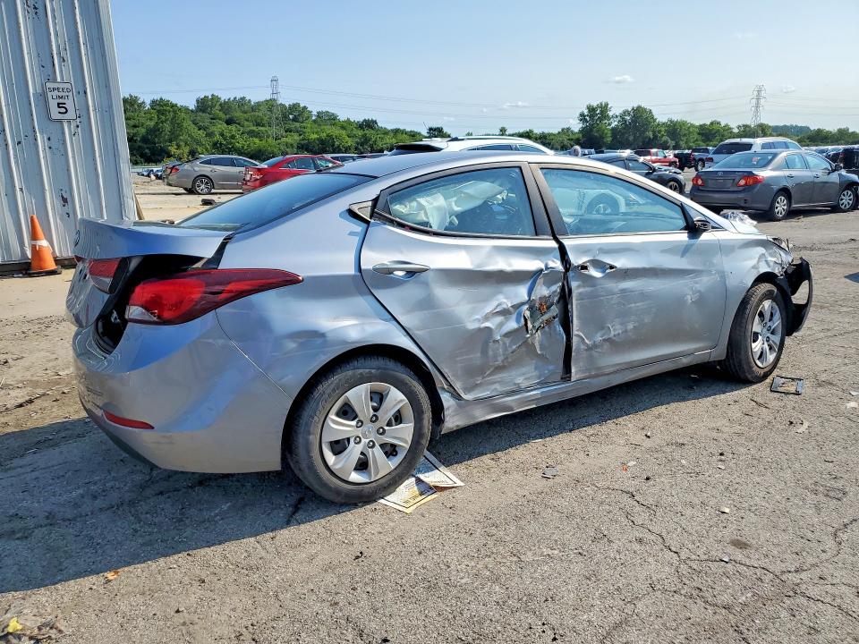 Продажа на аукционе авто 2016 Hyundai Elantra, vin: 5NPDH4AE3GH752123, номер лота: 62803896