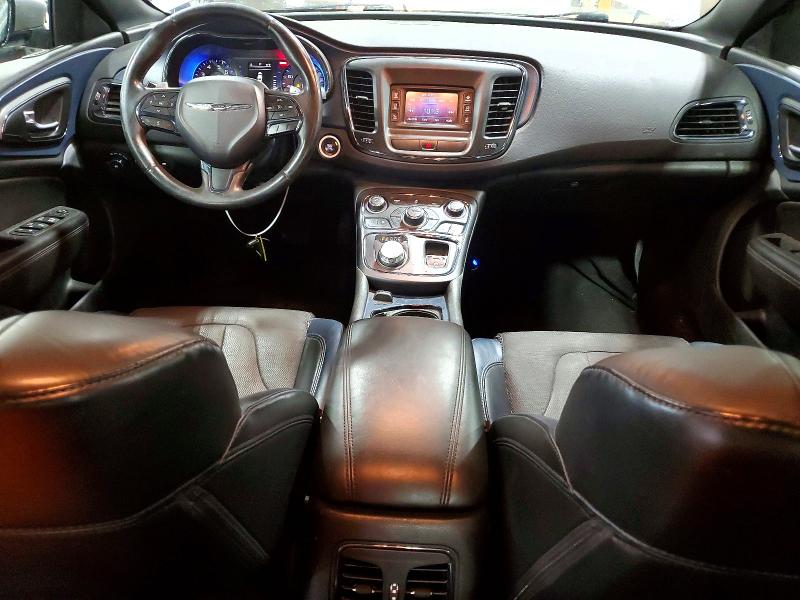 59880156 :رقم المزاد ، 1C3CCCBG5FN551492 vin ، 2015 Chrysler 200 مزاد بيع
