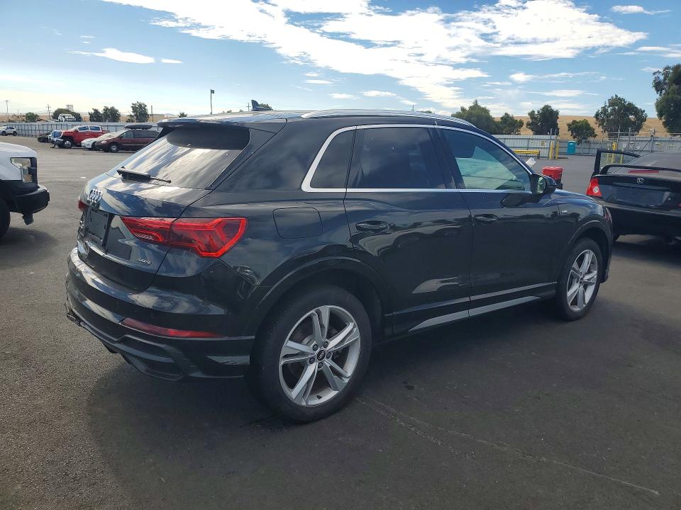 Продажа на аукционе авто 2021 Audi Q3, vin: WA1EECF39M1156865, номер лота: 59394276