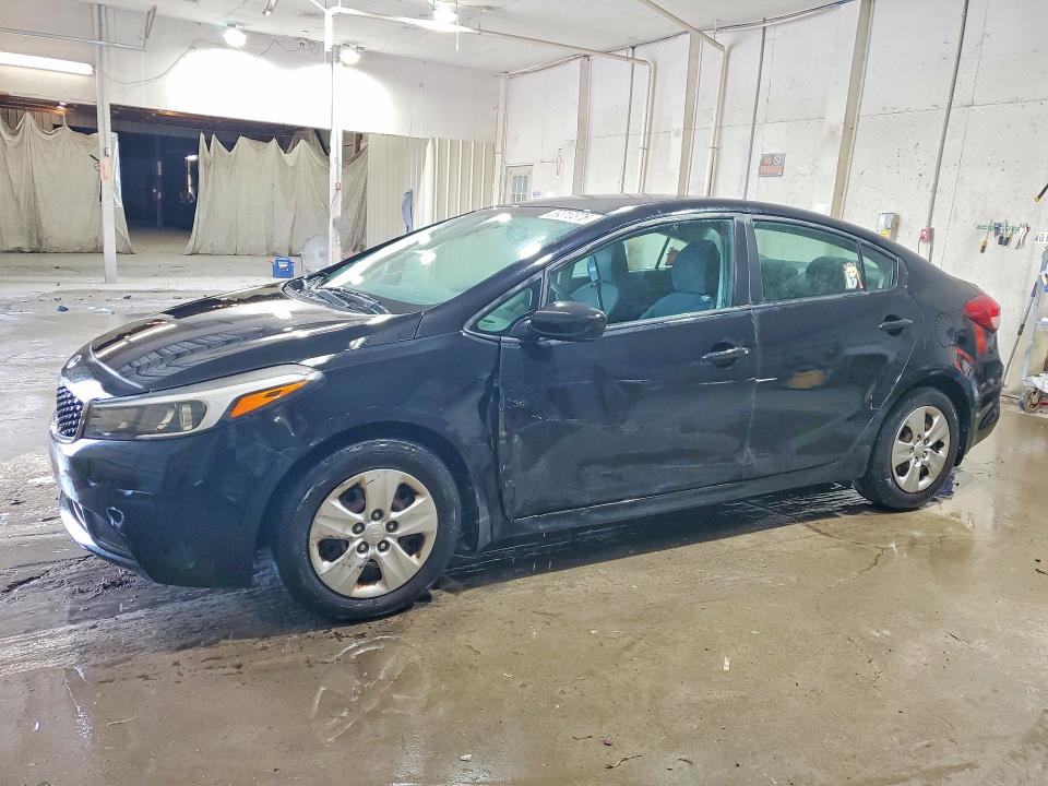 59310376 :رقم المزاد ، 3KPFL4A79HE016320 vin ، 2017 Kia Forte مزاد بيع