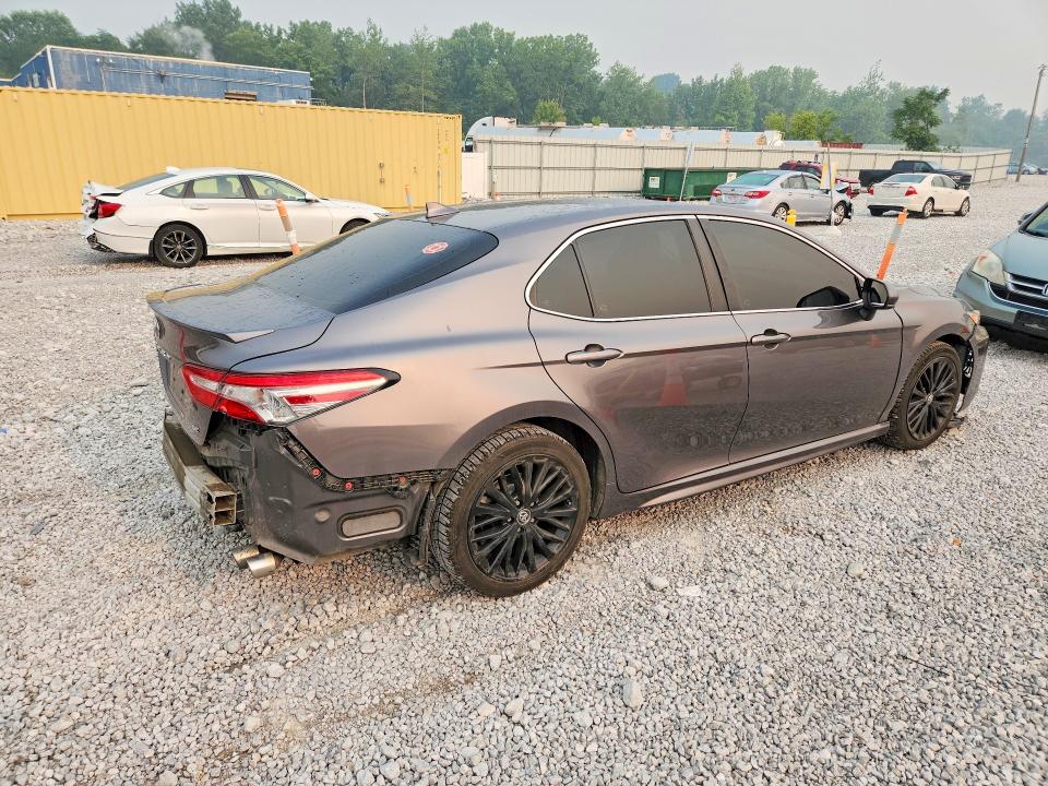 2019 Toyota Camry მანქანა იყიდება აუქციონზე, vin: 4T1B11HK2KU273627, აუქციონის ნომერი: 61334336