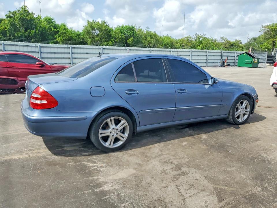 60801066 :رقم المزاد ، WDBUF56J06A912044 vin ، 2006 Mercedes-benz E مزاد بيع