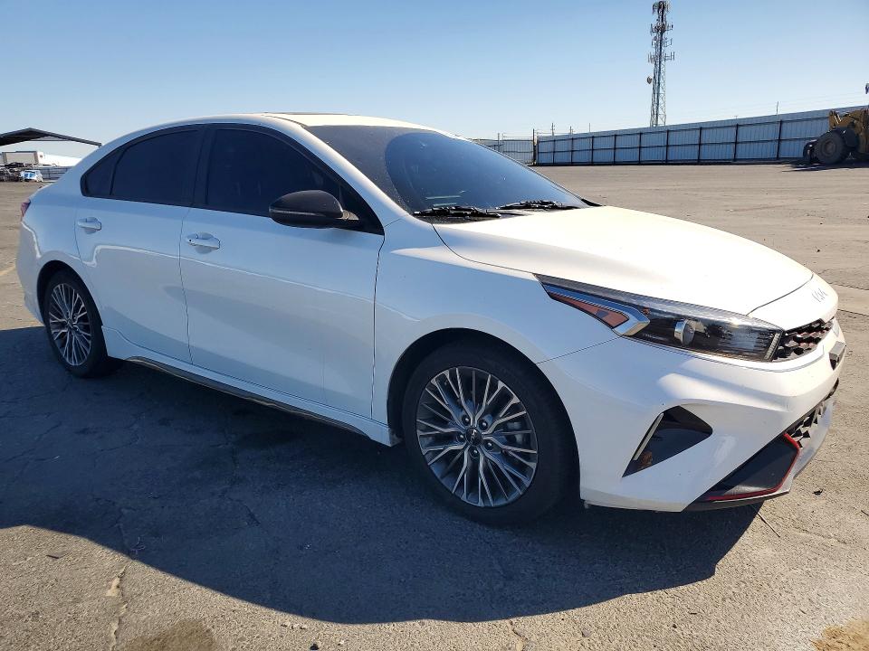 2022 Kia Forte მანქანა იყიდება აუქციონზე, vin: 3KPF54AD7NE429218, აუქციონის ნომერი: 60041776