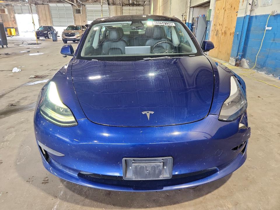 Продажа на аукционе авто 2023 Tesla Model 3, vin: 5YJ3E1EA5PF450695, номер лота: 63254126