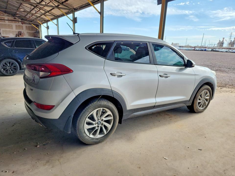 Продажа на аукционе авто 2016 Hyundai Tucson, vin: KM8J33A20GU212733, номер лота: 61504716