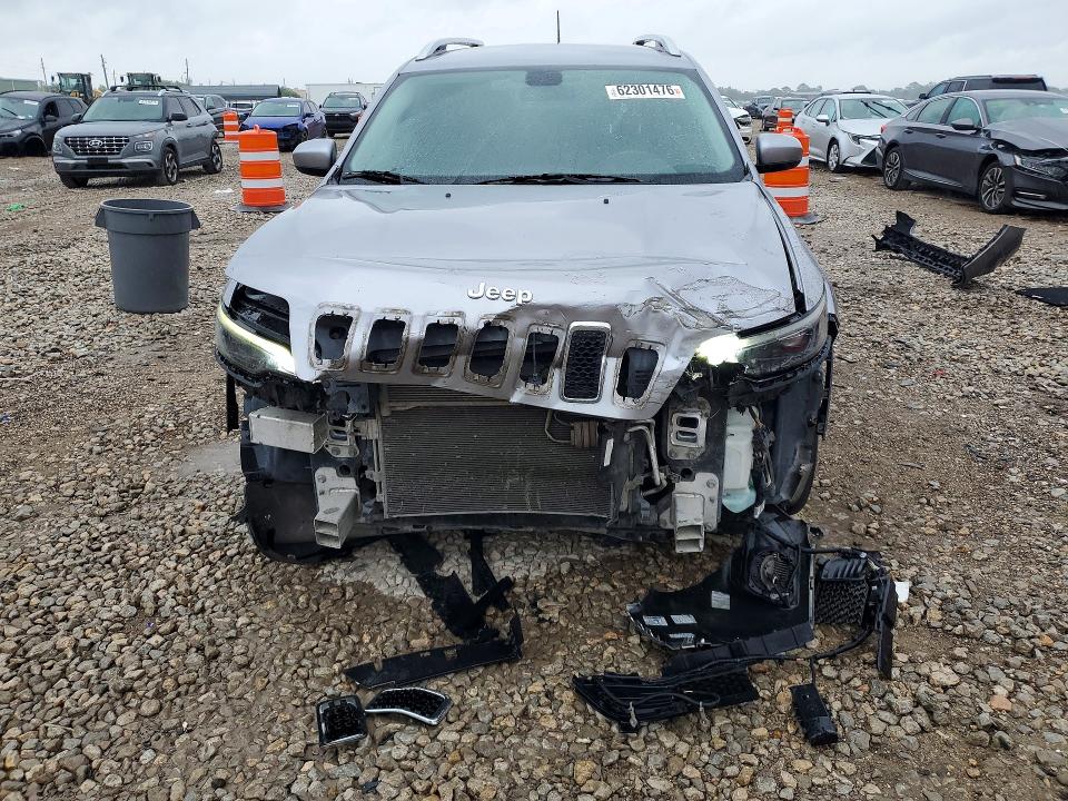 62301476 :رقم المزاد ، 1C4PJLLB8KD151304 vin ، 2019 Jeep Cherokee مزاد بيع