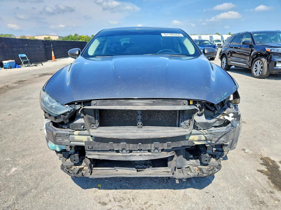 61186356 :رقم المزاد ، 3FA6P0H78HR167926 vin ، 2017 Ford Fusion مزاد بيع