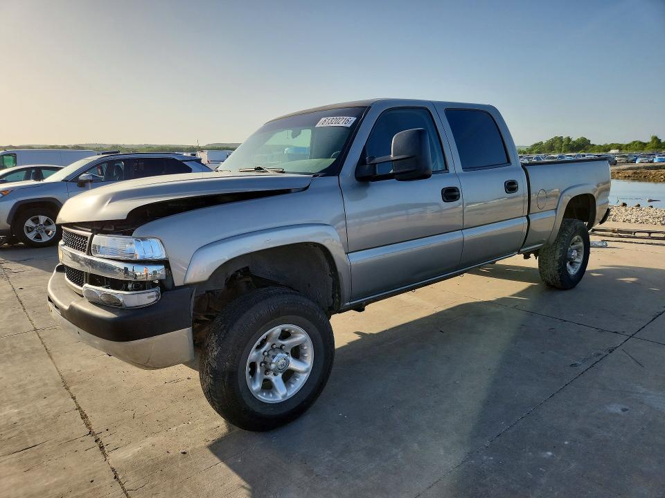 Продажа на аукционе авто 2002 Chevrolet Silverado, vin: 1GCHC23102F216103, номер лота: 61320216