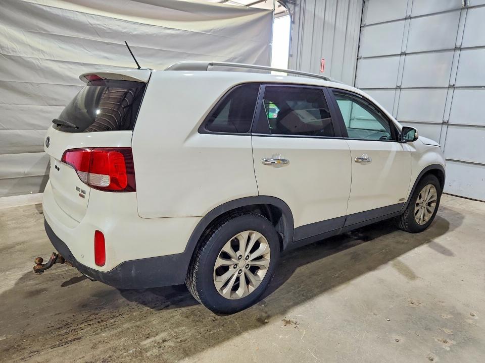 2015 Kia Sorento მანქანა იყიდება აუქციონზე, vin: 5XYKUDA7XFG562698, აუქციონის ნომერი: 61809816