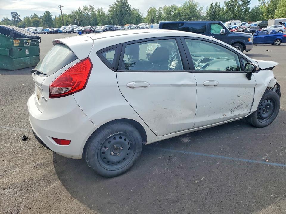 62883296 :رقم المزاد ، 3FADP4EJ5DM172961 vin ، 2013 Ford Fiesta مزاد بيع