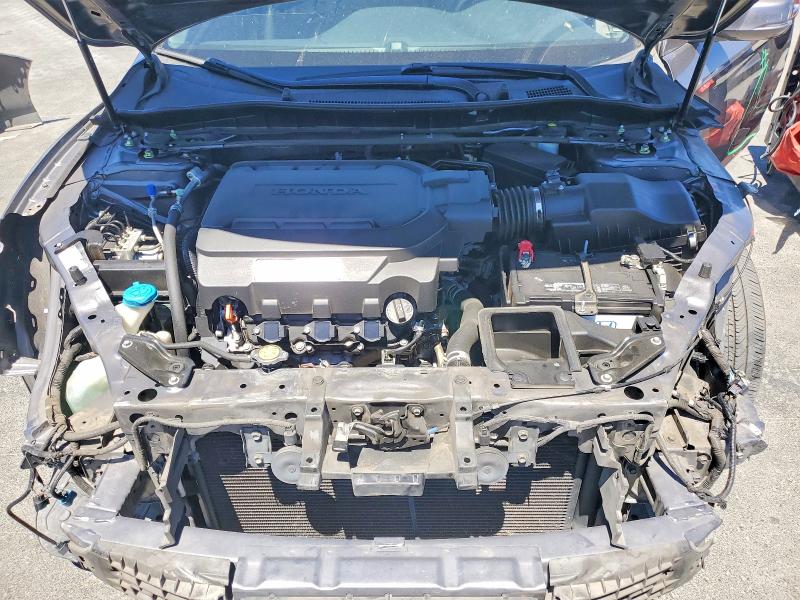 62722406 :رقم المزاد ، 1HGCR3F86HA012372 vin ، 2017 Honda Accord مزاد بيع