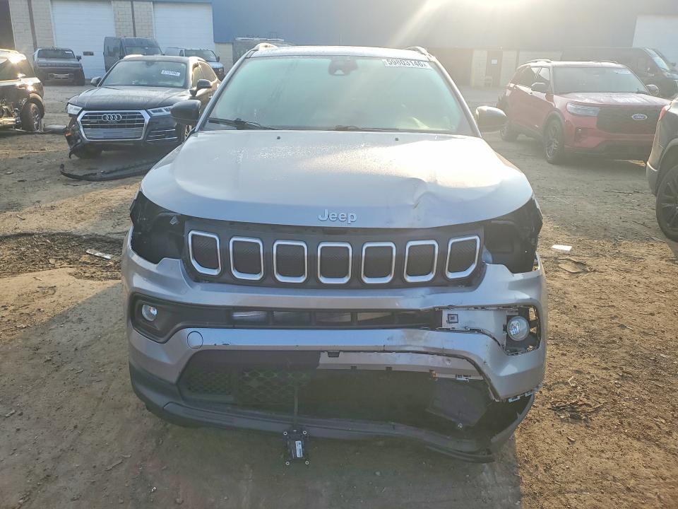 59803146 :رقم المزاد ، 3C4NJDBB4NT122279 vin ، 2022 Jeep Compass مزاد بيع