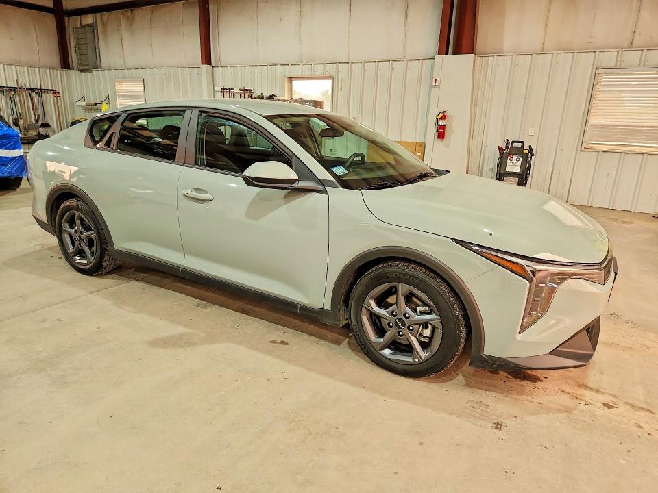 Продажа на аукционе авто 2026 Kia K4, vin: 3KPFT4DE5TE255981, номер лота: 61280366