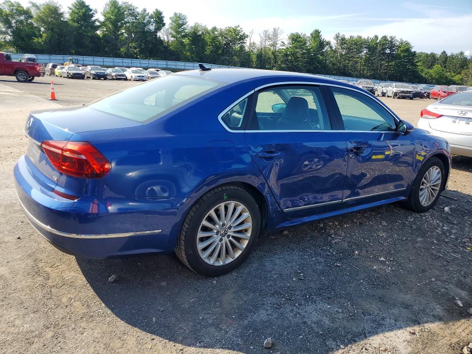 Продаж на аукціоні авто 2017 Volkswagen Passat, vin: 1VWBT7A3XHC075619, номер лоту: 62237006