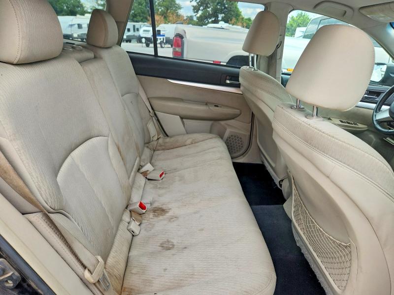 60251936 :رقم المزاد ، 4S4BRBCC0A3358243 vin ، 2010 Subaru Outback مزاد بيع