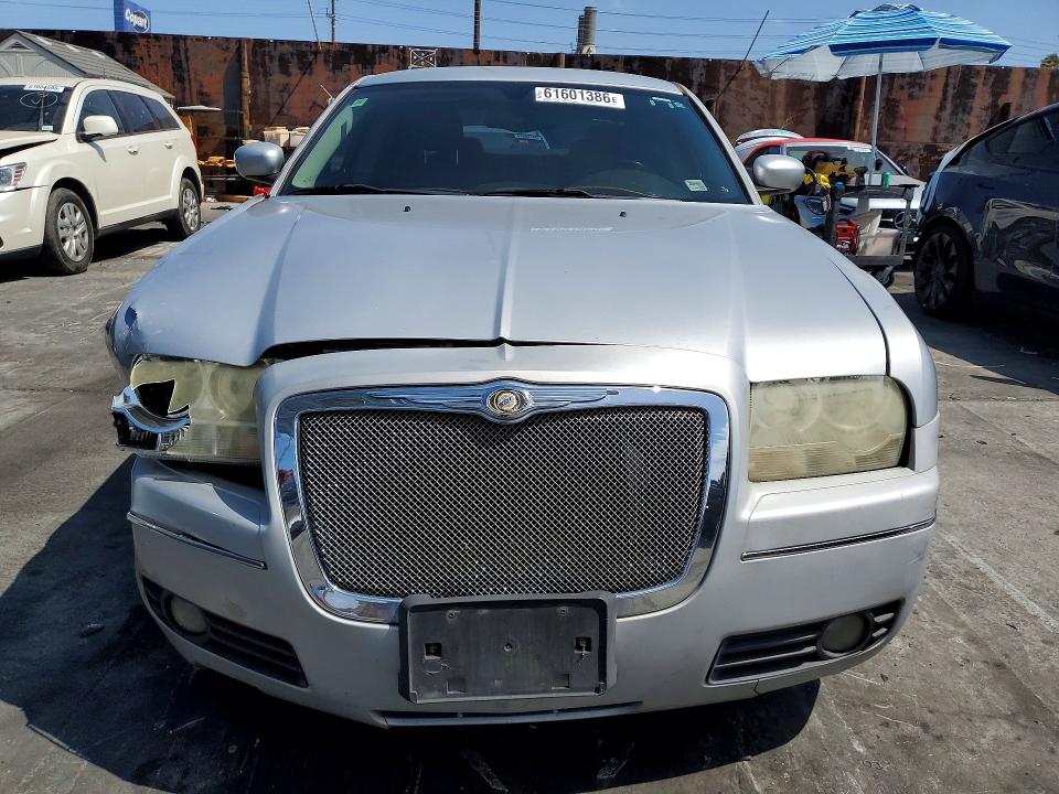 61601386 :رقم المزاد ، 2C3JA53G15H645657 vin ، 2005 Chrysler 300 مزاد بيع