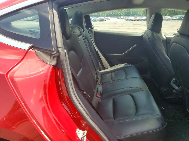 59246656 :رقم المزاد ، 5YJ3E1EA1JF102741 vin ، 2018 Tesla Model 3 مزاد بيع