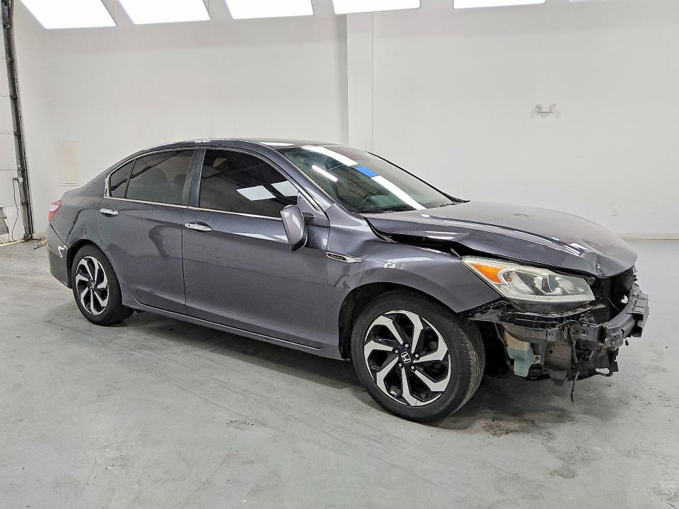 Продажа на аукционе авто 2017 Honda Accord, vin: 1HGCR2F97HA039499, номер лота: 57770806