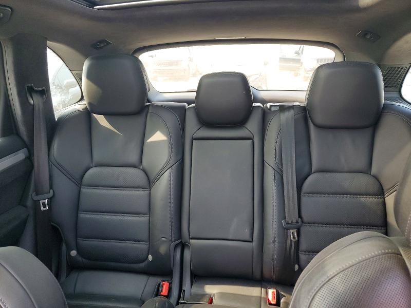 Продажа на аукционе авто 2016 Porsche Cayenne, vin: WP1AD2A21GLA72031, номер лота: 61336386