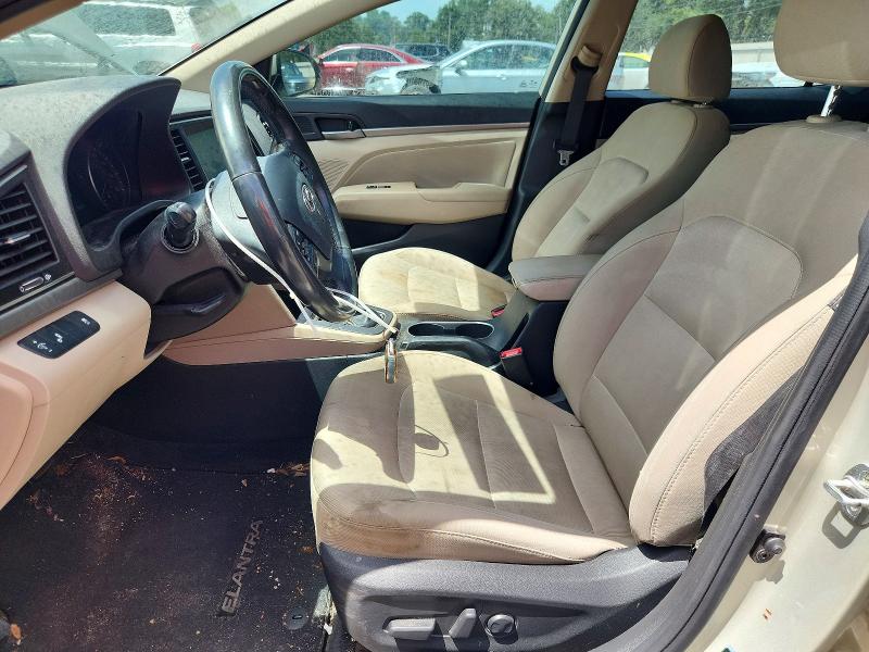 61873536 :رقم المزاد ، 5NPD84LF1HH160811 vin ، 2017 Hyundai Elantra مزاد بيع