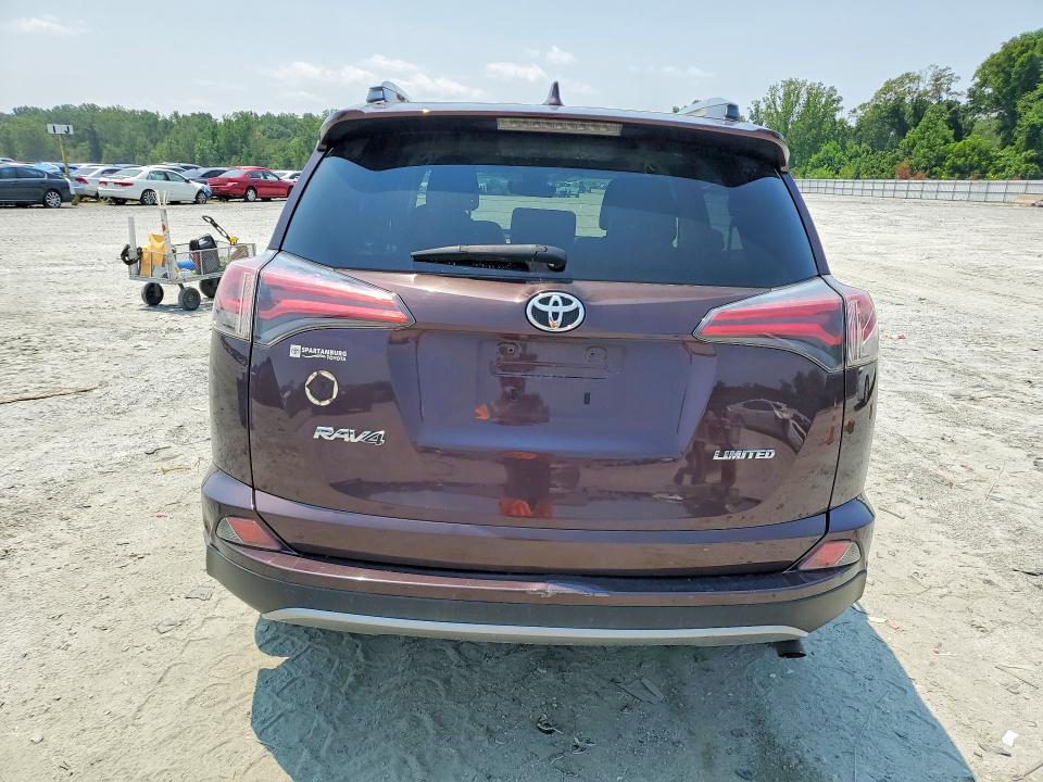 63039326 :رقم المزاد ، 2T3YFREV3JW415465 vin ، 2018 Toyota Rav4 مزاد بيع